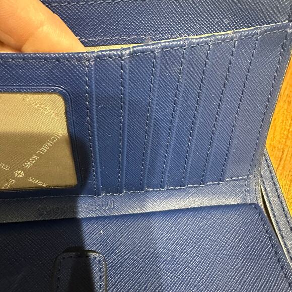 Michael Kors Jet Set Wristlet Travel Double Zip Phone Wallet Royal Blue Phone - Picture 6 of 14